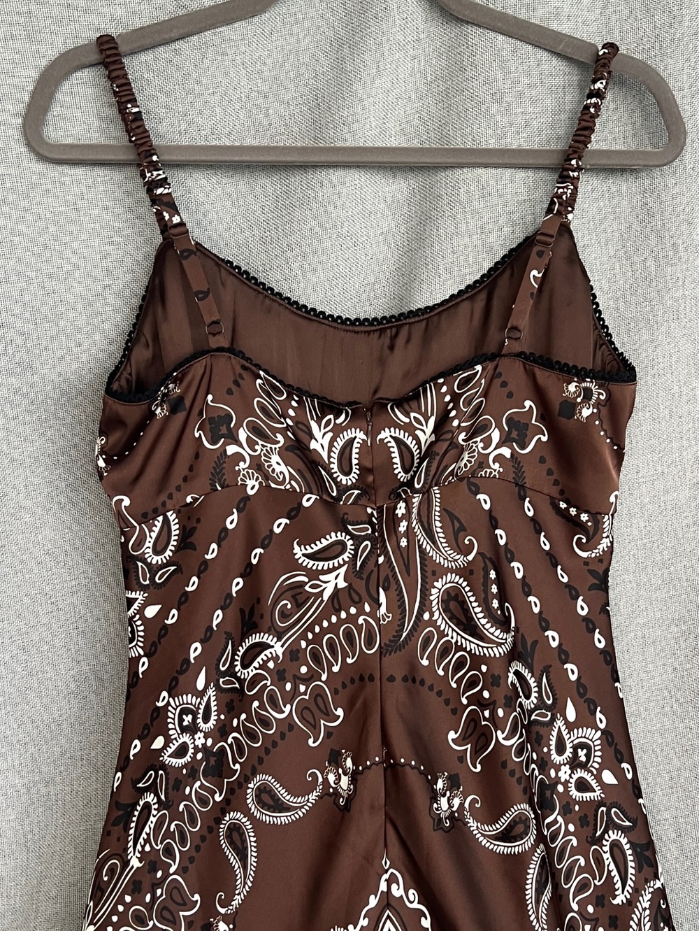 Camila Coelho Revolve Satin Paisley SpaghettiStraps Maxi dress brown white L - Picture 11 of 16